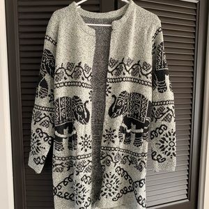 ELEPHANT PRINT SWEATER